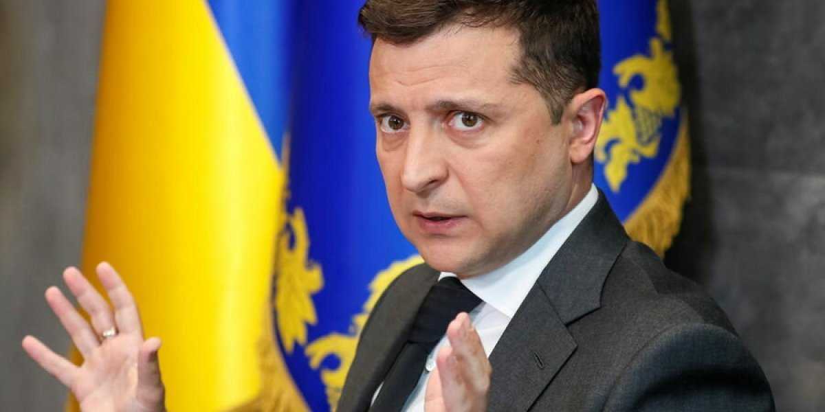 Украинцы обсуждают поход Зеленского в столичный бар