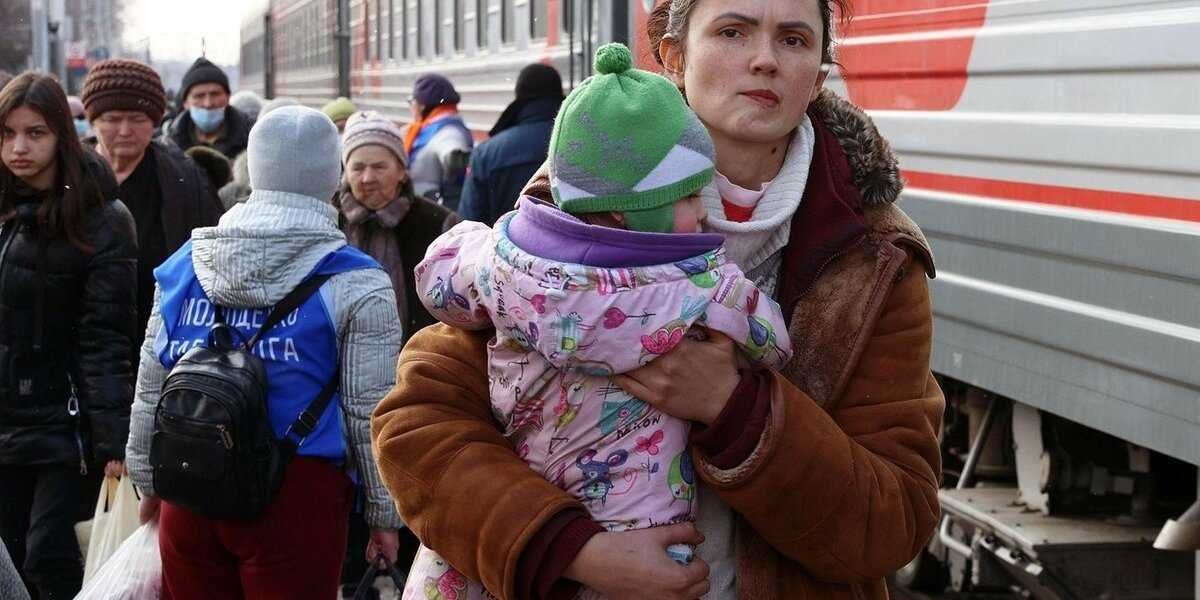 Более 860 тысяч беженцев из Донбасса и с Украины прибыли в Россию