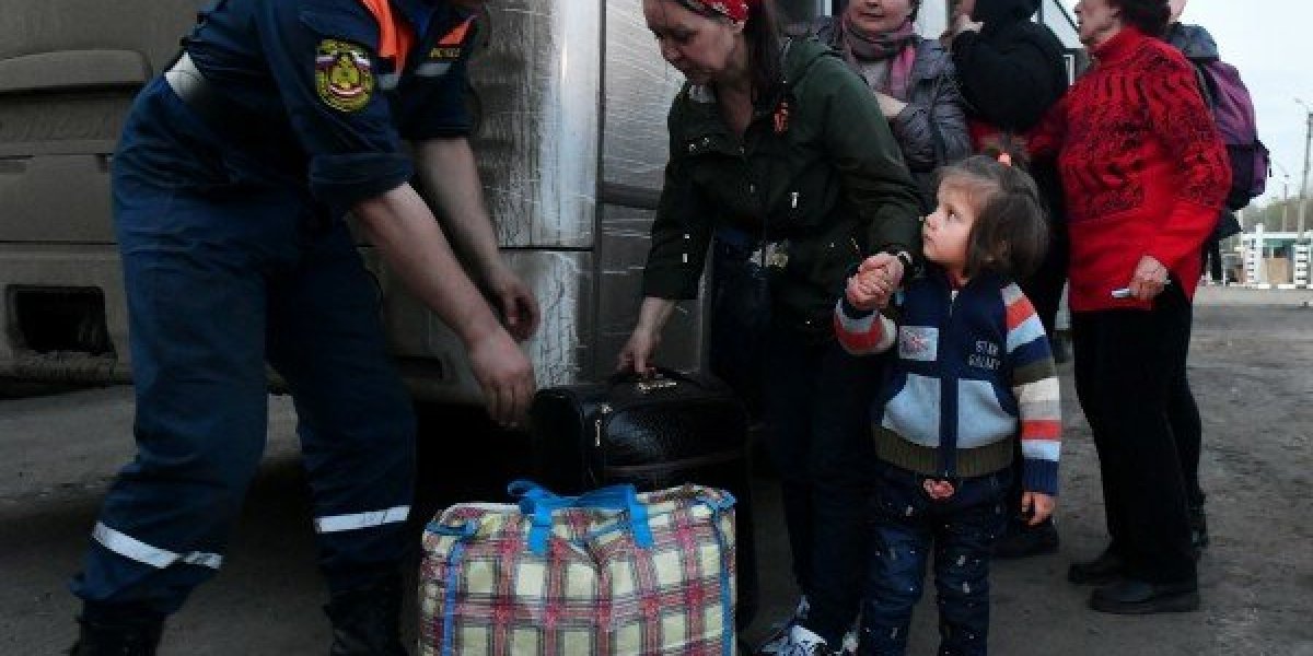Первых беженцев удалось эвакуировать из Изюма Харьковской области