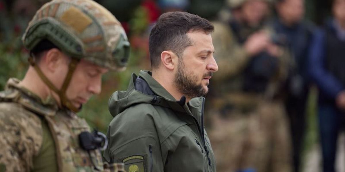 Киев последовательно готовит общественное мнение к сдаче Соледара. Найден «козёл отпущения»