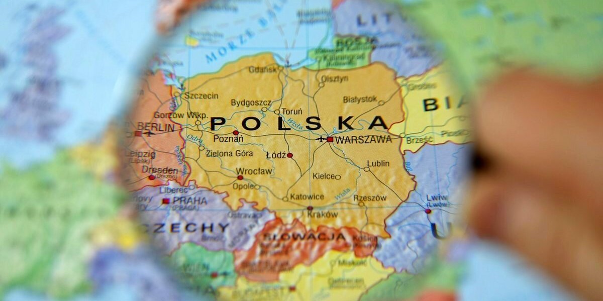 Польша строит планы в обход НАТО. О намерениях нарушить запрет по Украине, рассказал полковник США