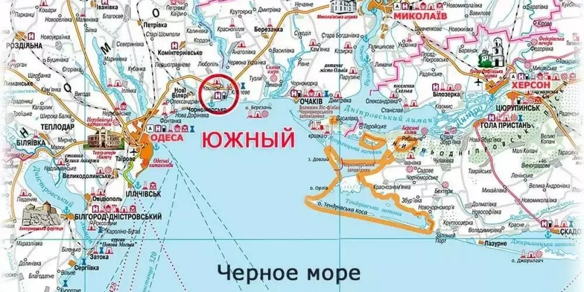 Вдруг взорвался зерновоз на подходе в порт Украины
