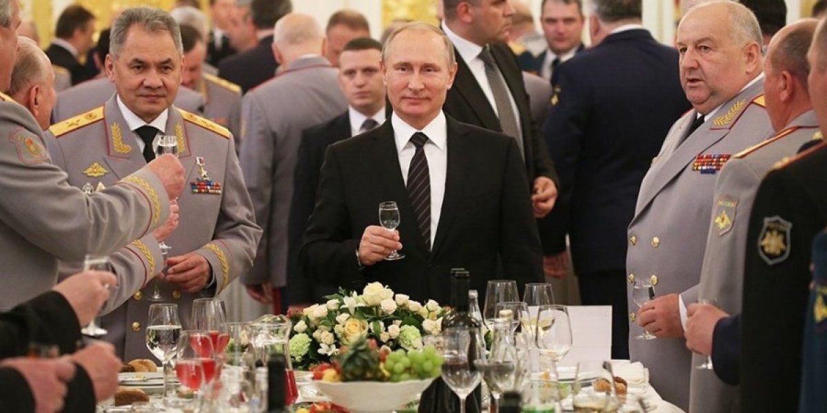 Президентский прием. Торжественный прием. Застолье в Кремле. Торжественный обед в Кремле.