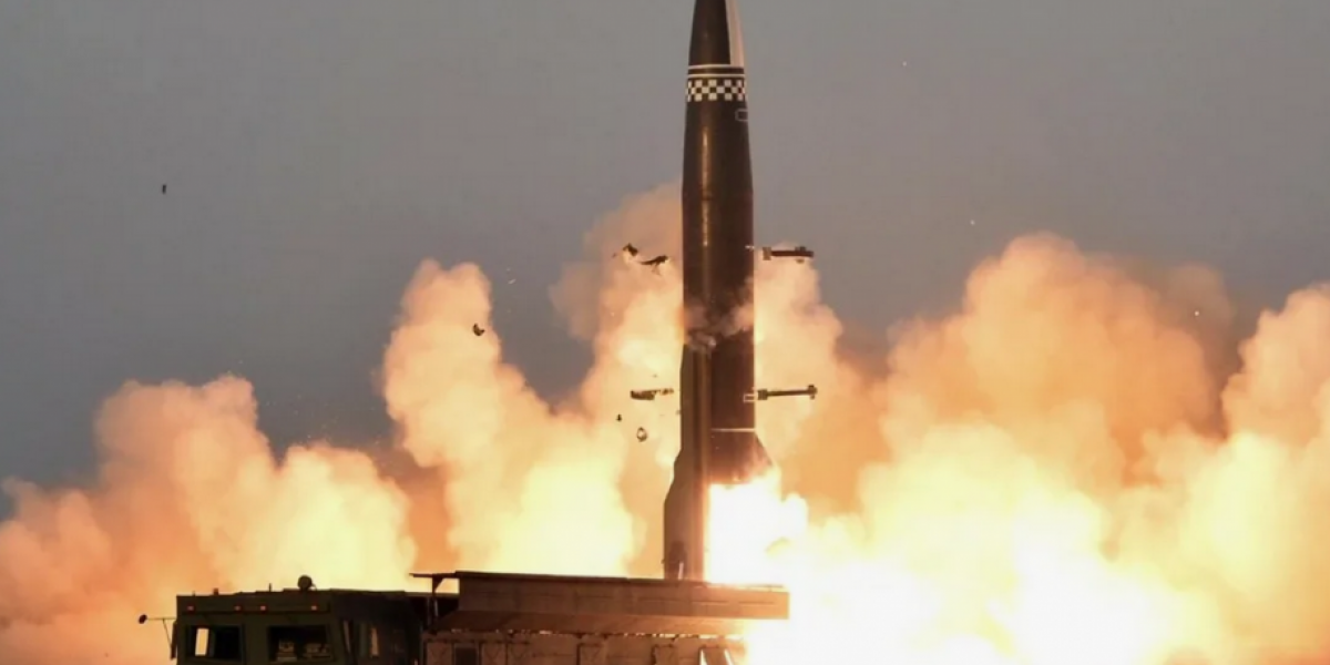 «Ким держит всех нас за дураков». Почему Запад не в силах повлиять на КНДР в поставках снарядов и баллистических ракет KN-23?