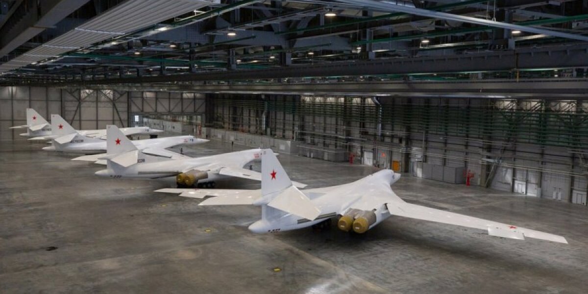 Западные эксперты переживали, где наши «Белые лебеди» Ту-160? Они получили ответ. Залп из 8 «Кинжалов» — уже реальность