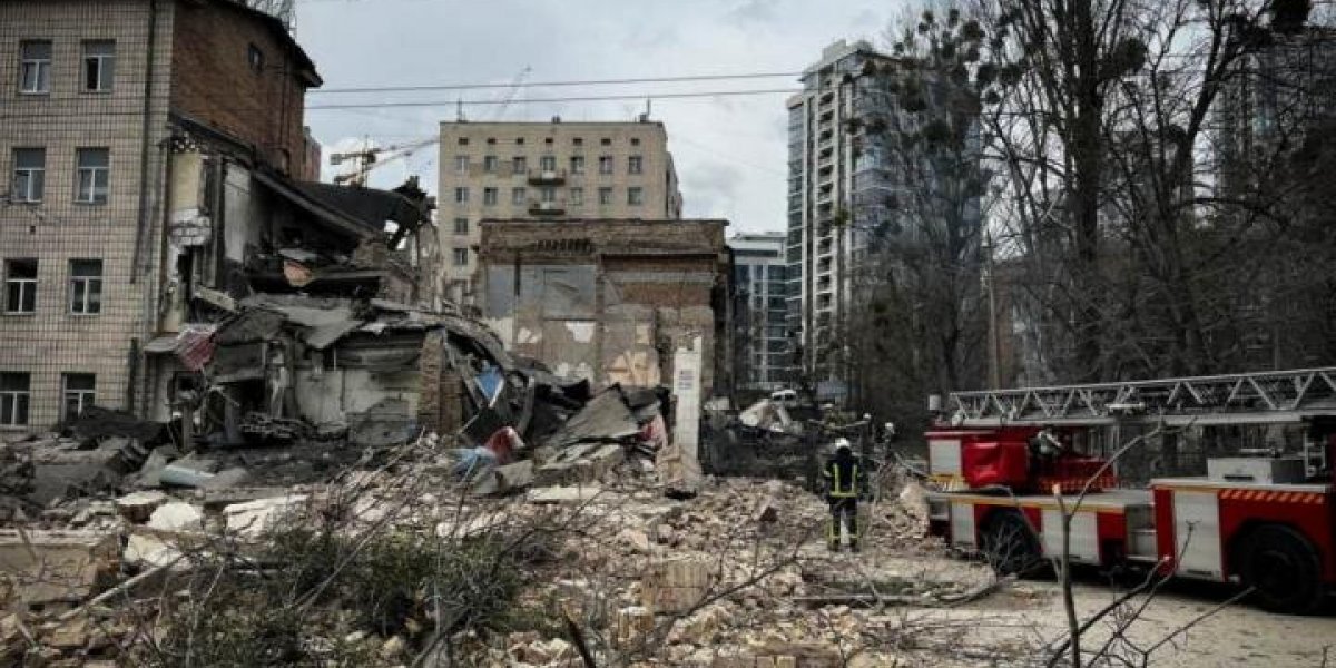 «Цирконы» обнулили пункты управления СБУ: В Киеве из-под завалов достают организаторов тела