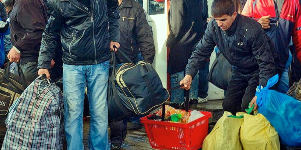 «Сколько можно терпеть! Депортируют просто не за что»: Таджикская диаспора крайне возмущена массовой высылкой мигрантов