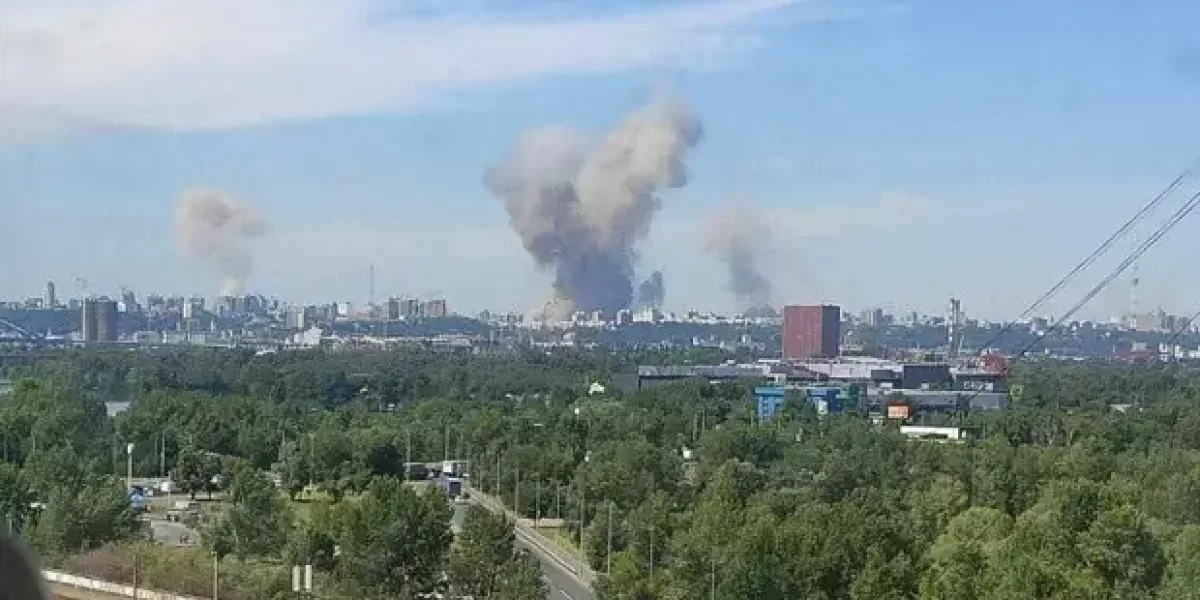 Киев ослеп. В Орехово сложили суперстанцию вещания. В Херсоне показали «лодку-мангал»