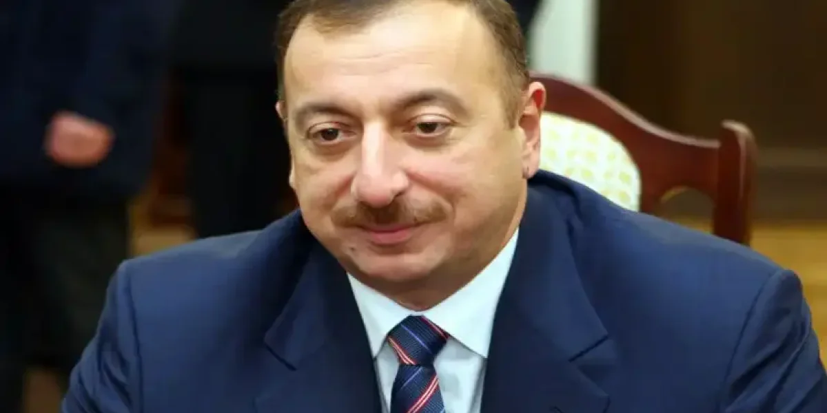 Азербайджан променял Россию на ОПГ: в Баку «крышуют» преступную диаспору и требуют от Москвы объясниться Азербайджан променял Россию на ОПГ: в Баку «крышуют» преступную диаспору и требуют от Москвы объясниться