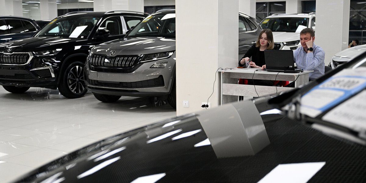 Российский авторынок на грани обвала: прогнозы указывают на падение продаж до 30% в 2025 году