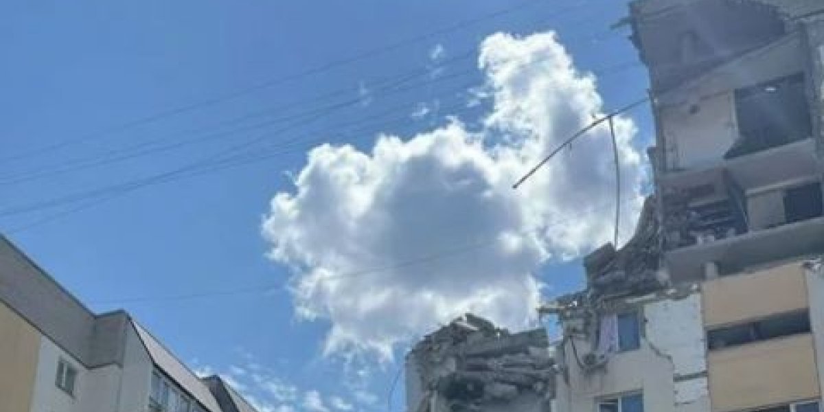 Число жертв взрыва газа в Саратове достигло семи человек, среди погибших — ребенок Число жертв взрыва газа в Саратове достигло семи человек, среди погибших — ребенок