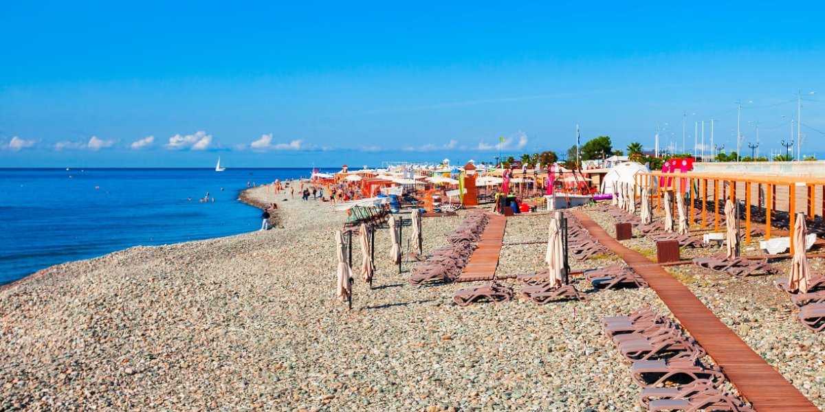 Сочи: Пляжи-призраки и туристы-тени. Куда исчез отдыхающий люд? Сочи: Пляжи-призраки и туристы-тени. Куда исчез отдыхающий люд?