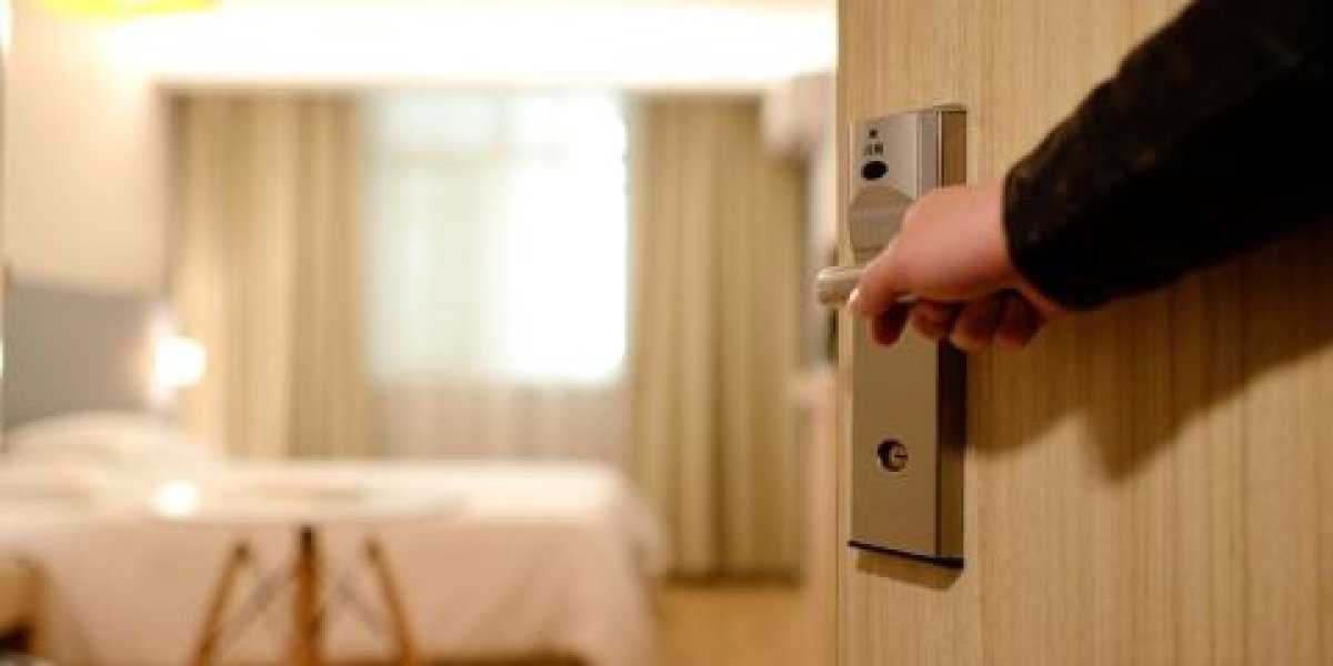 Рынок жилья дал трещину: цены начали падать в 13 городах России