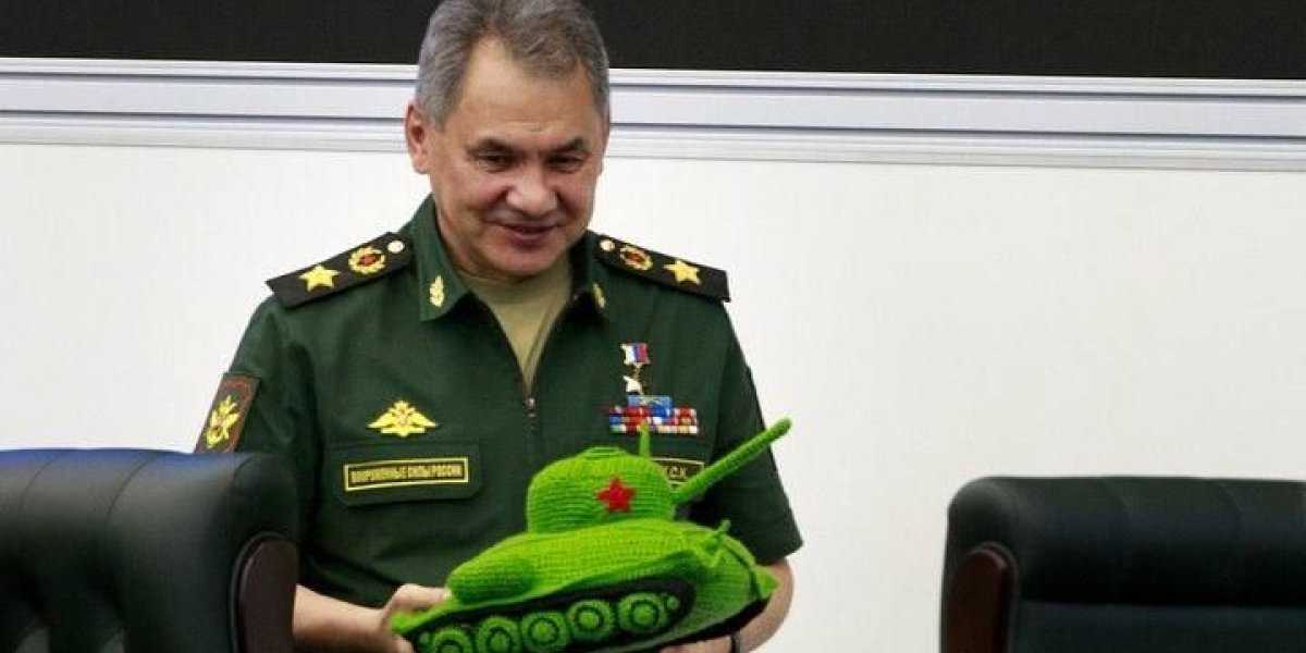 Шойгу выступил со странной идеей, но не по рангу шапка