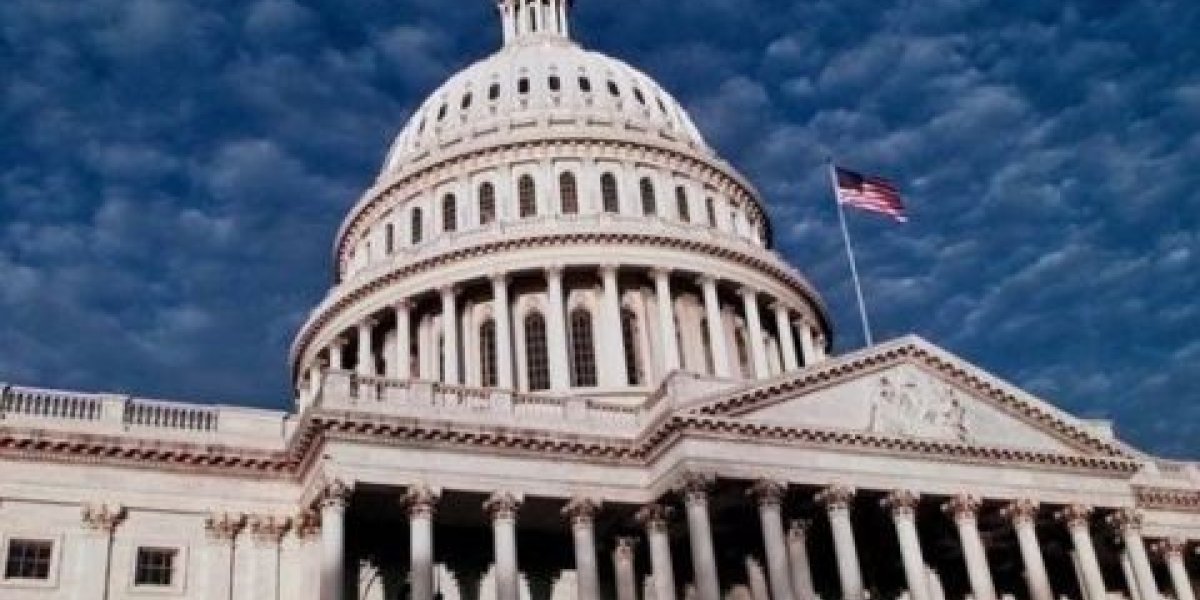 США не прекращали поставки вооружений Украине