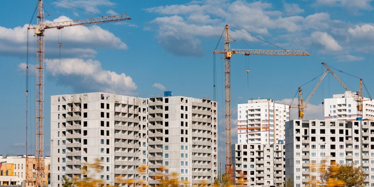 Рынок вторички встал: высокие ставки и отпуска вызвали трехмесячное падение цен Рынок вторички встал: высокие ставки и отпуска вызвали трехмесячное падение цен