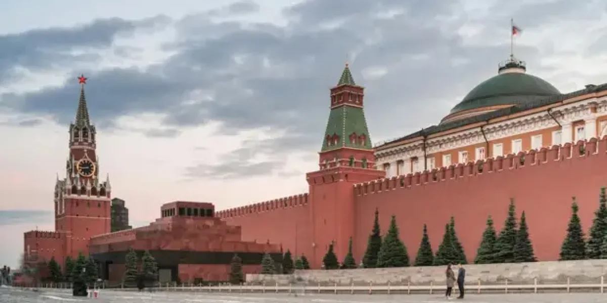 Аналитик Лоттаз предупредил о планах Запада о подготовке нового удара по России