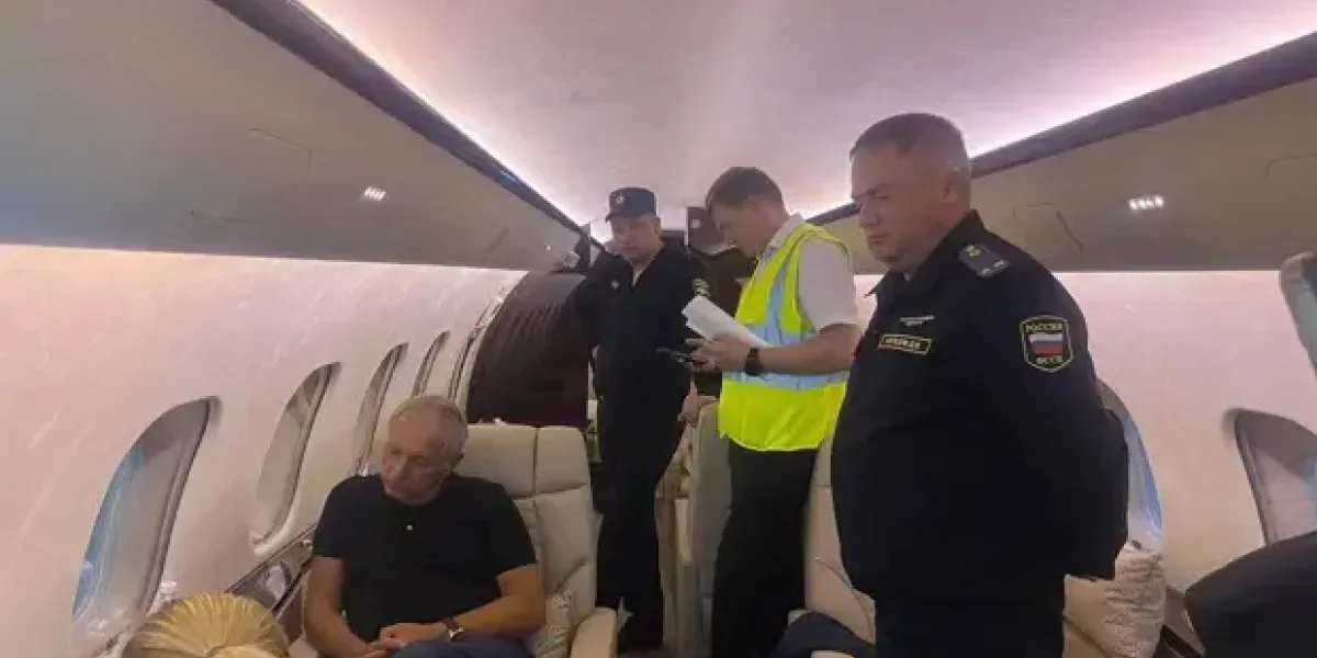 Путин &laquo;взял&raquo; еще одного олигарха прямо в самолете в Турцию. &laquo;Для него мы были жалкими людишками&raquo;