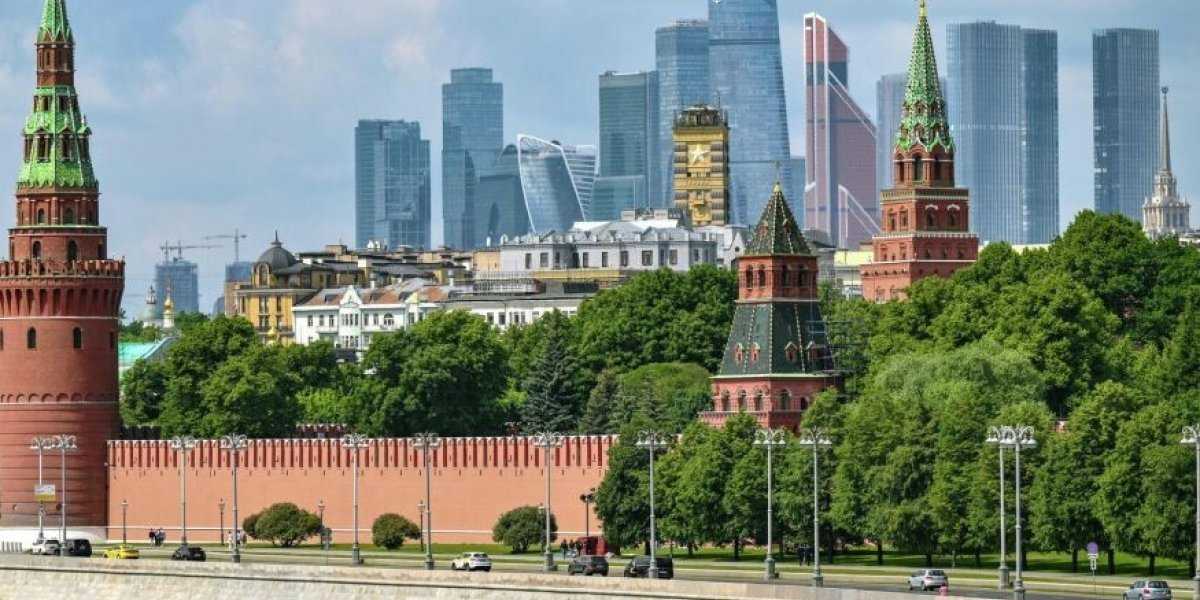 &laquo;СВО продолжается&raquo;: в Кремле ответили на решение Трампа по Украине