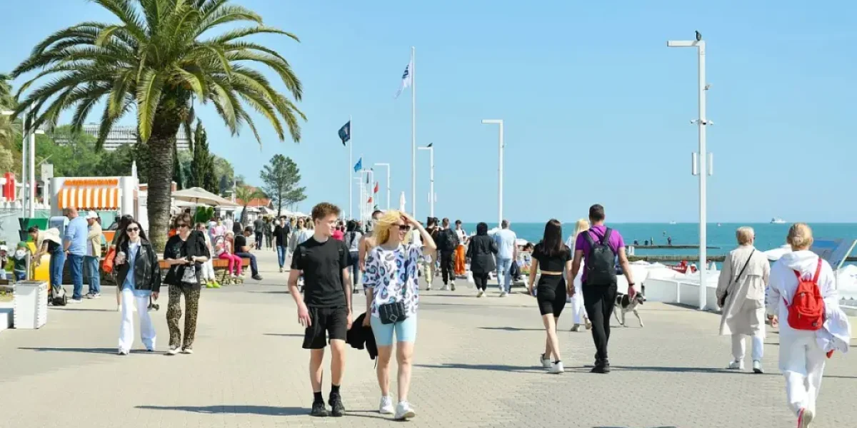 Сочи бьёт туристические рекорды: 4,5 миллиона гостей за полгода Сочи бьёт туристические рекорды: 4,5 миллиона гостей за полгода