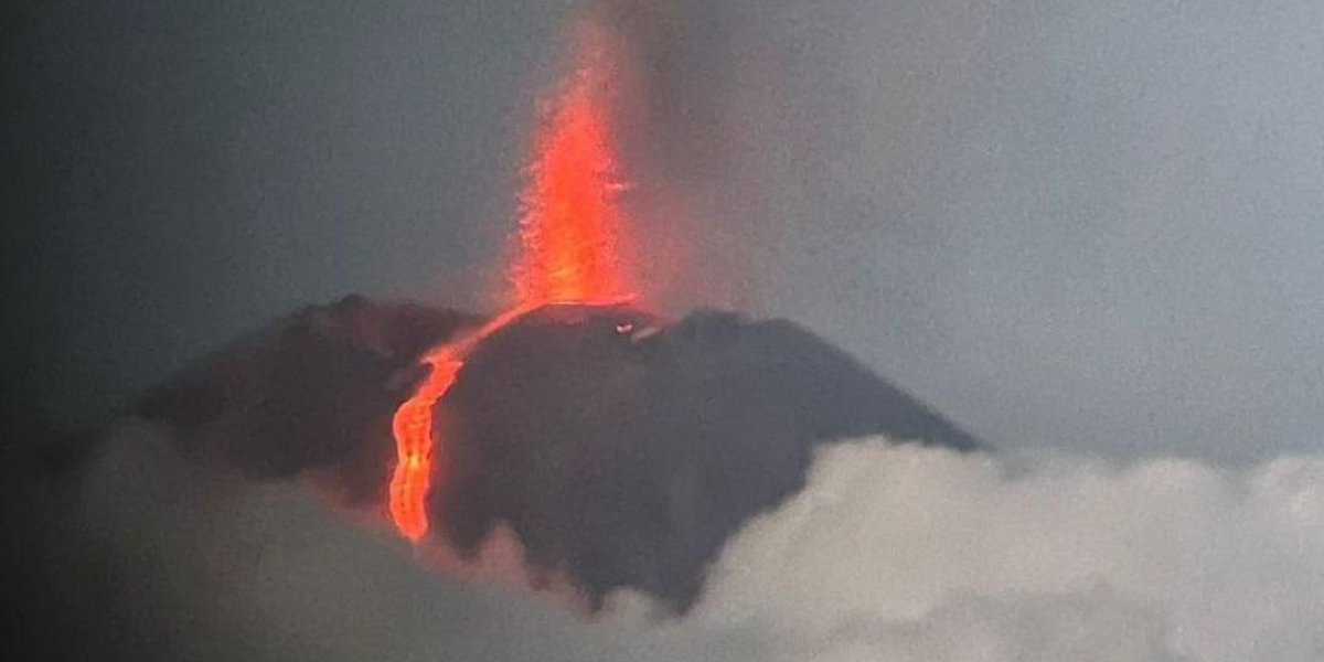 Камчатский «Мордор»: туристы стали свидетелями эпического извержения Ключевского вулкана Камчатский «Мордор»: туристы стали свидетелями эпического извержения Ключевского вулкана