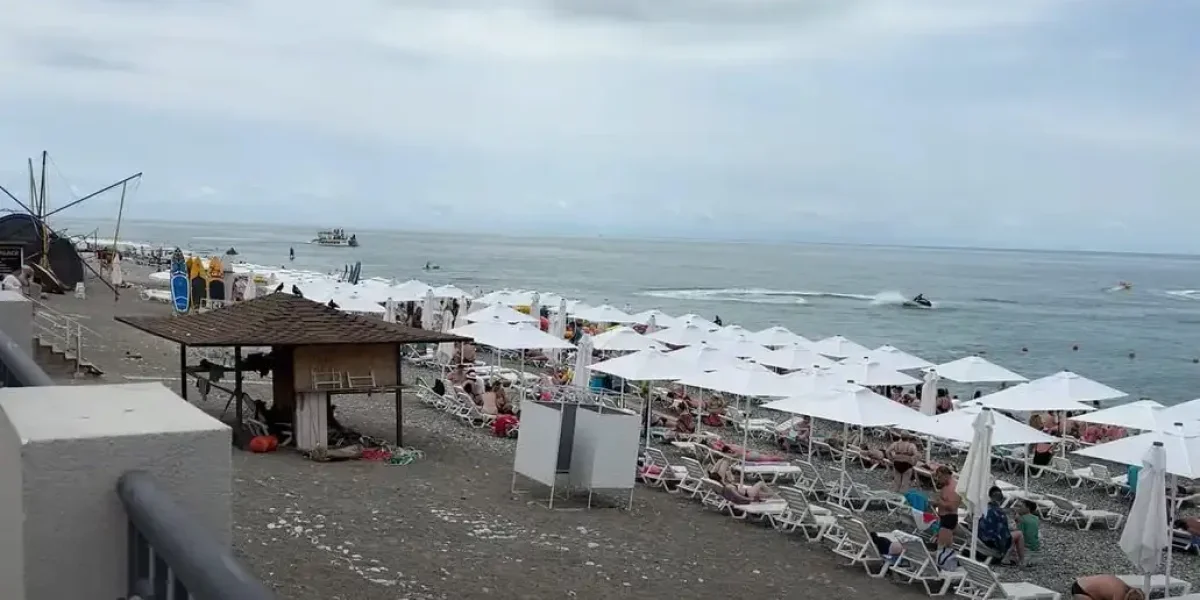 «Так и не поняли, что это бойкот?»: россияне высмеяли отчаянные попытки Абхазии вернуть бросивших ее туристов «Так и не поняли, что это бойкот?»: россияне высмеяли отчаянные попытки Абхазии вернуть бросивших ее туристов