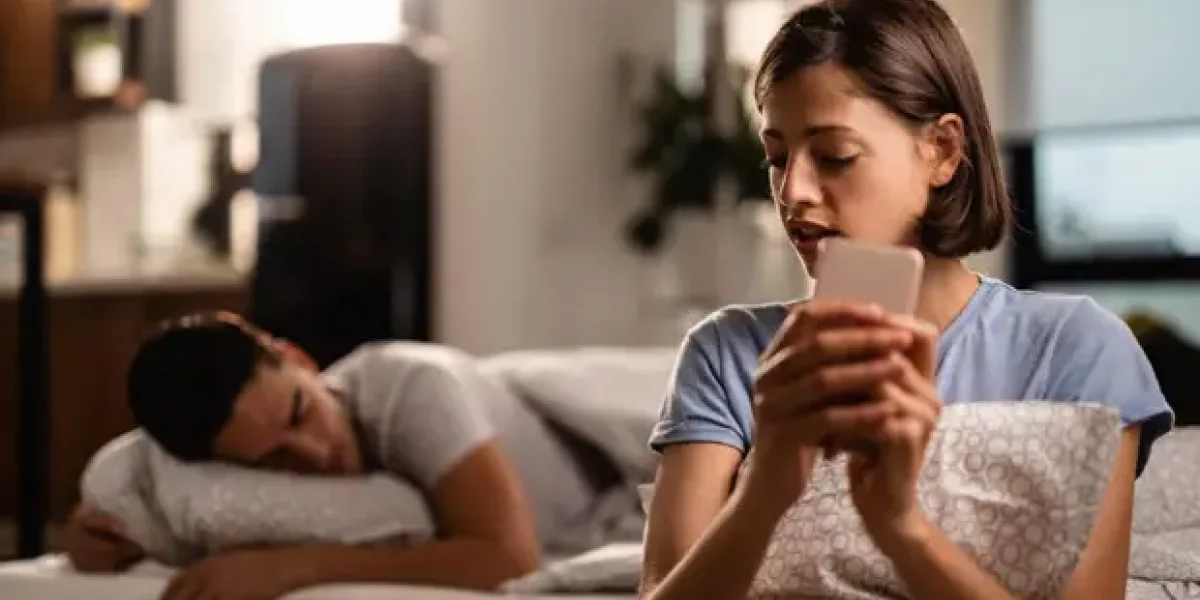 Не только мужская прерогатива: психотерапевт выделила ключевые признаки женской неверности Не только мужская прерогатива: психотерапевт выделила ключевые признаки женской неверности