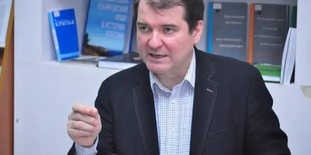 «Увидел много идиотизма». Корнилов возмущен отношением к людям в аэропорту Сочи при атаке БПЛА «Увидел много идиотизма». Корнилов возмущен отношением к людям в аэропорту Сочи при атаке БПЛА