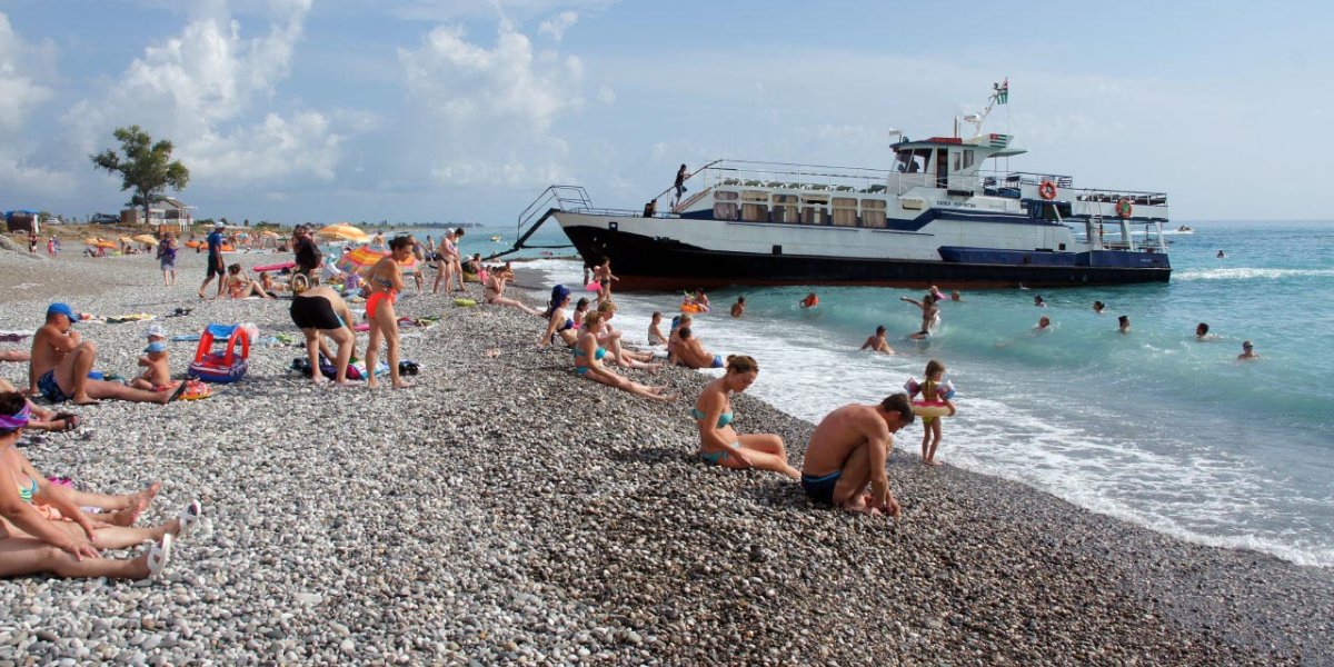 Когда горы не лечат: россиянка о суровой реальности отдыха в Абхазии