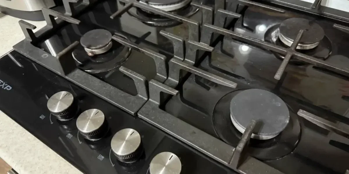 Чудо-лайфхак: Как за минуты вернуть ручкам плиты идеальную чистоту доступными средствами Чудо-лайфхак: Как за минуты вернуть ручкам плиты идеальную чистоту доступными средствами