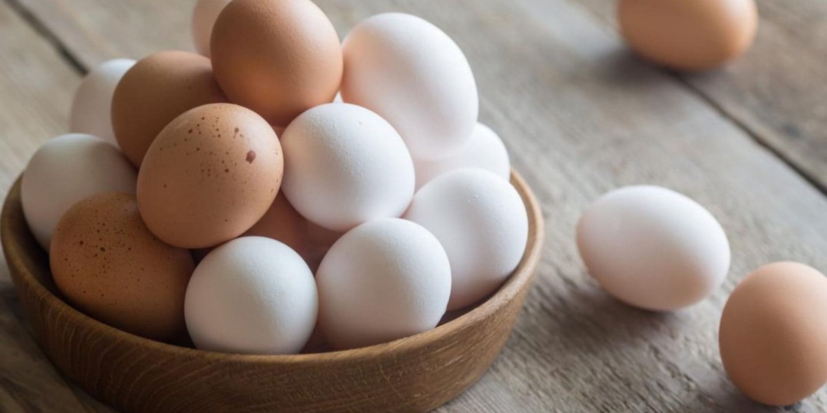 Секрет птицефабрик: Почему работники никогда не берут самые крупные яйца в магазине Секрет птицефабрик: Почему работники никогда не берут самые крупные яйца в магазине