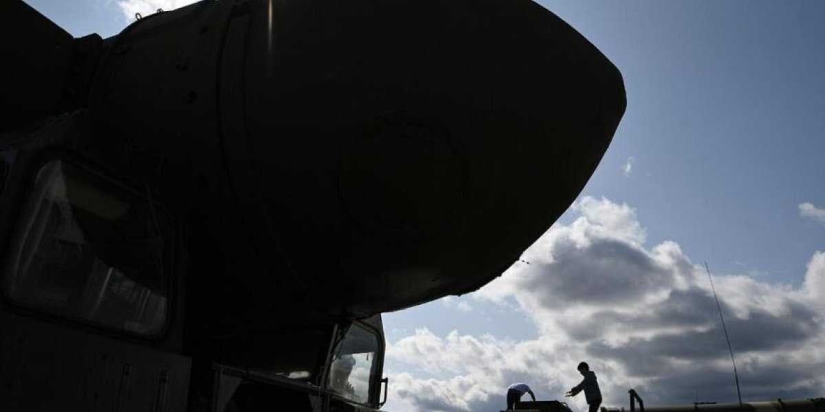 «Нужен жёсткий ответ, можно и ядерку запустить»: эксперт о враждебных действиях Запада