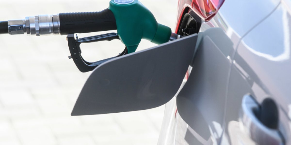 Парадокс топливного рынка: Бензин в России бьет рекорды цены вопреки стабильным поставкам Парадокс топливного рынка: Бензин в России бьет рекорды цены вопреки стабильным поставкам