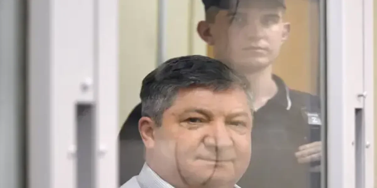 «Это плевок в лицо всем!» Из-за его воровства погибли тысячи, а теперь он из СИЗО едет на СВО командовать?