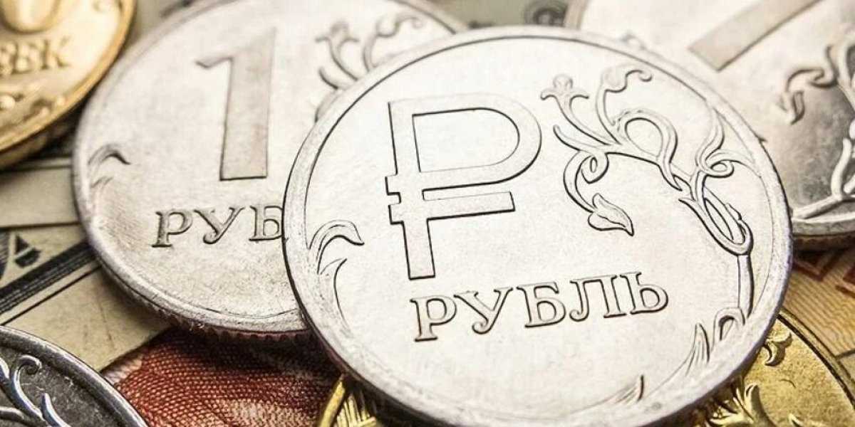 Рубль в августе: впервые за годы возможна стабильность вместо традиционного падения
