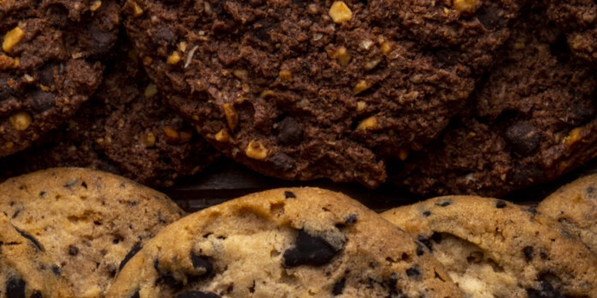 Ностальгия на кончике языка: воссоздаем легендарную шоколадную колбасу из детства Ностальгия на кончике языка: воссоздаем легендарную шоколадную колбасу из детства