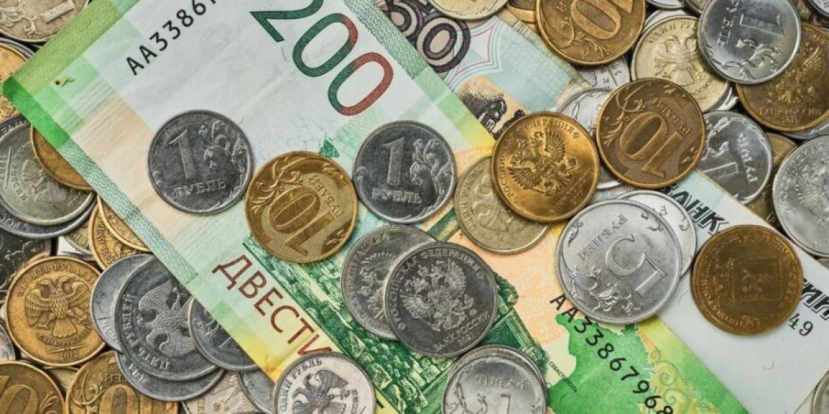 Где в России платят свыше 200 тысяч: Росстат назвал топ-5 отраслей с самыми высокими зарплатами