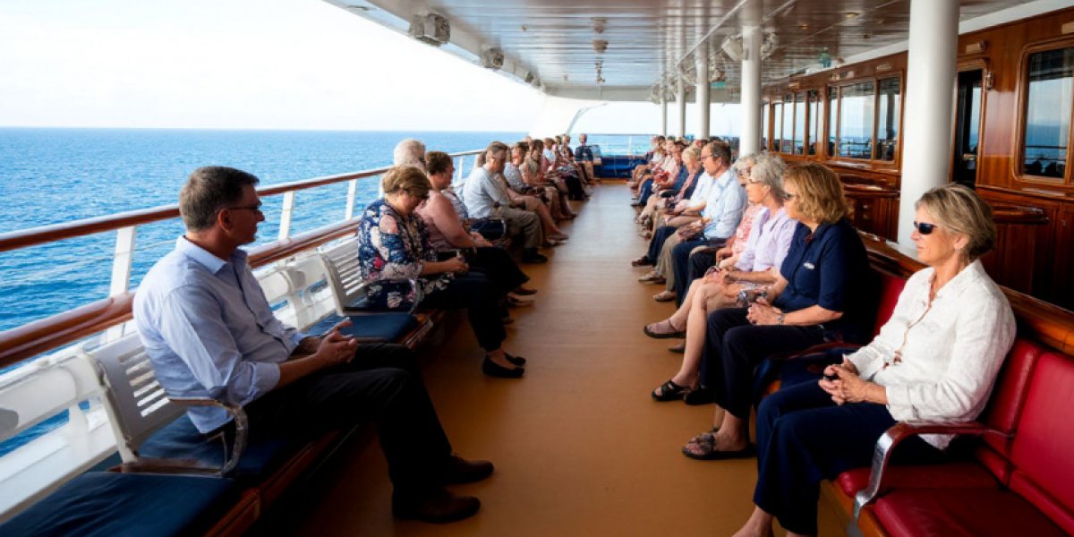 Круизный кошмар: как пассажиры волжского теплохода стали заменой артистам Круизный кошмар: как пассажиры волжского теплохода стали заменой артистам