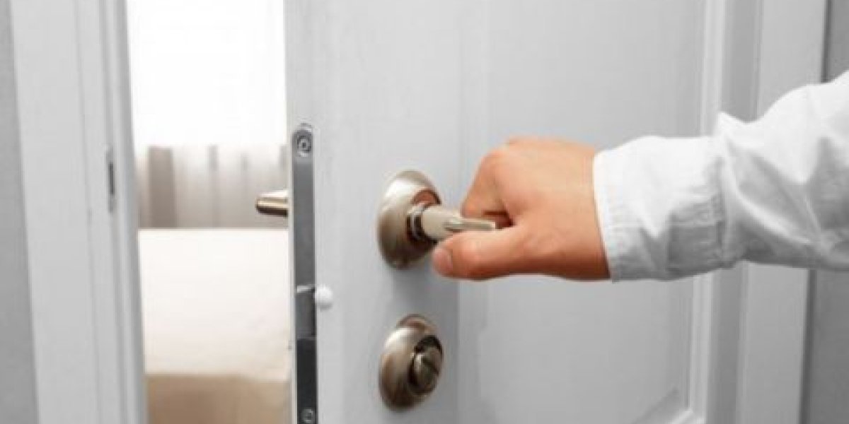 Шумные соседи: когда уборка действительно грозит штрафом? Разъяснения депутата Шумные соседи: когда уборка действительно грозит штрафом? Разъяснения депутата