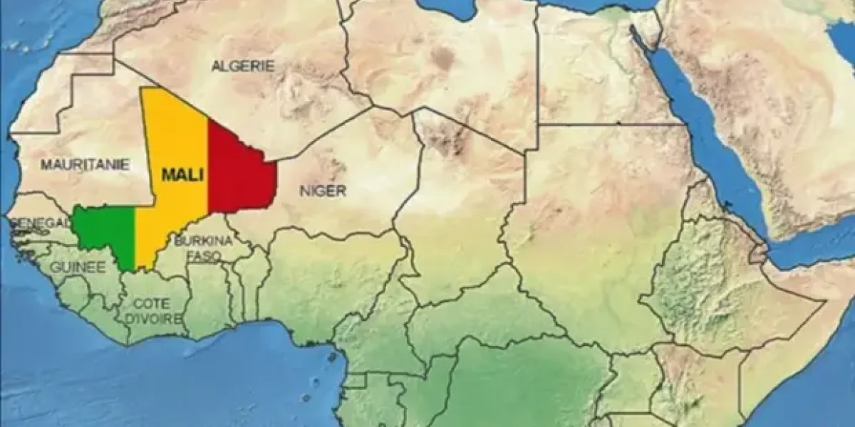 Ещё одна пощёчина Макрону. В Мали сняли клип к Дню флага России Ещё одна пощёчина Макрону. В Мали сняли клип к Дню флага России
