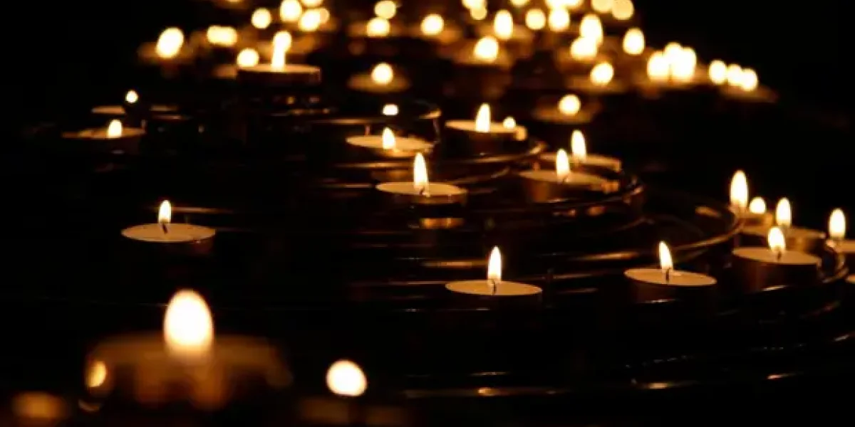 Дэвид Роуч: Внезапная смерть фронтмена Junkyard через две недели после свадьбы Дэвид Роуч: Внезапная смерть фронтмена Junkyard через две недели после свадьбы