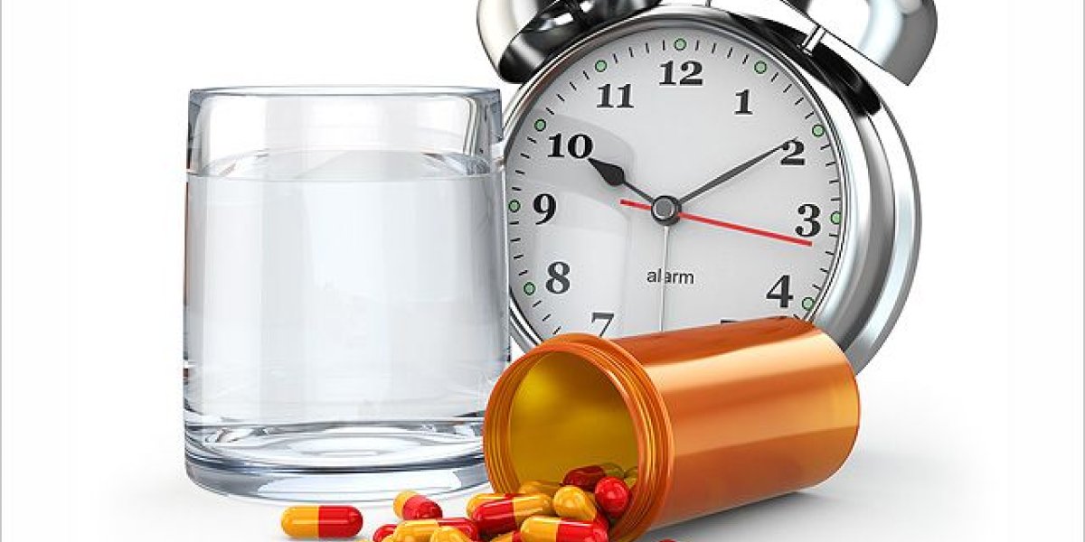 Не утром и не в обед: Роскачество раскрыло лучшее время для приема таблеток от давления