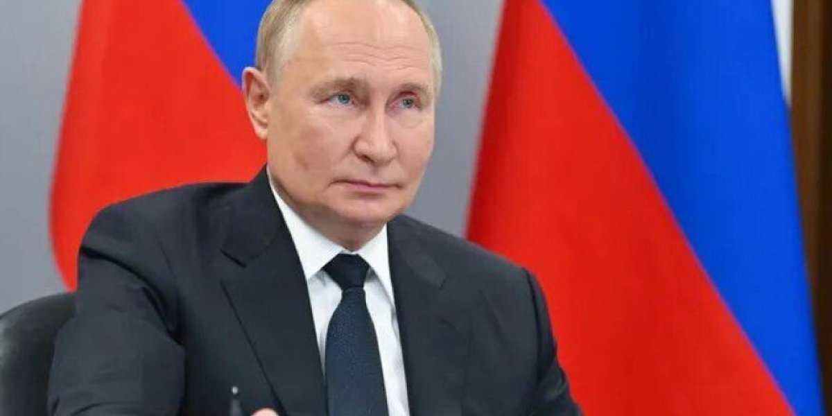 «Вскрылась страшная правда. Путин бегал по Аляске с пустой канистрой и пачкой долларов»: Онуфриенко