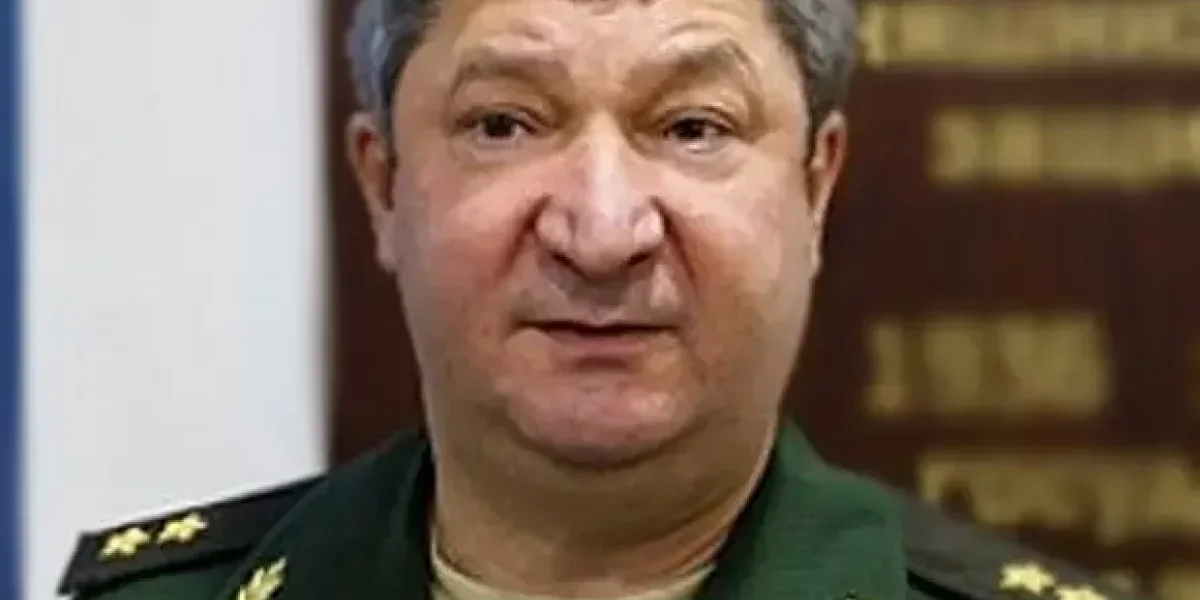 «Это плевок в лицо всем!» Из-за его воровства погибли тысячи, а теперь он из СИЗО едет на СВО командовать?