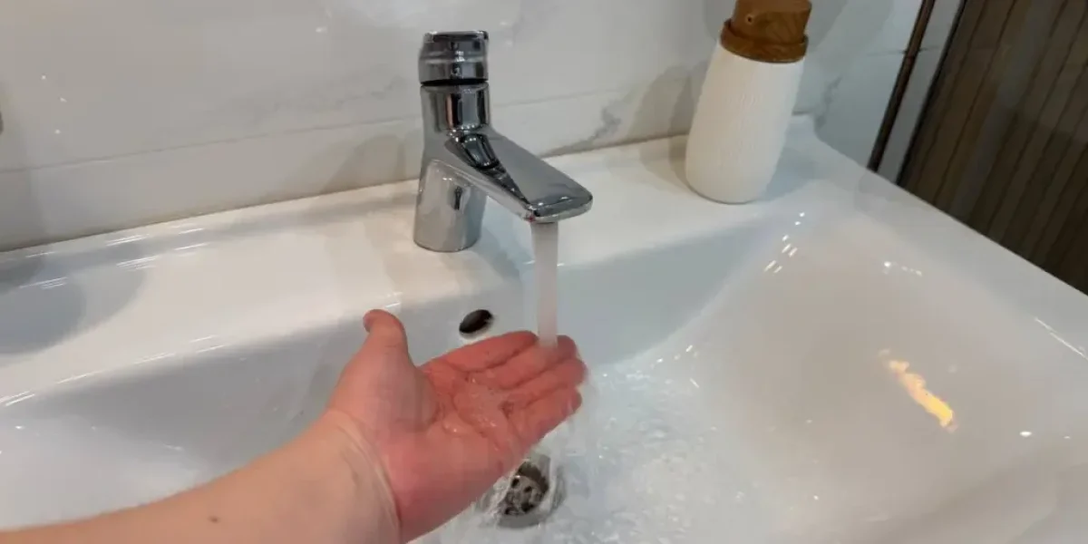 Кипячение водопроводной воды: Безопасная панацея или опасное заблуждение? Кипячение водопроводной воды: Безопасная панацея или опасное заблуждение?