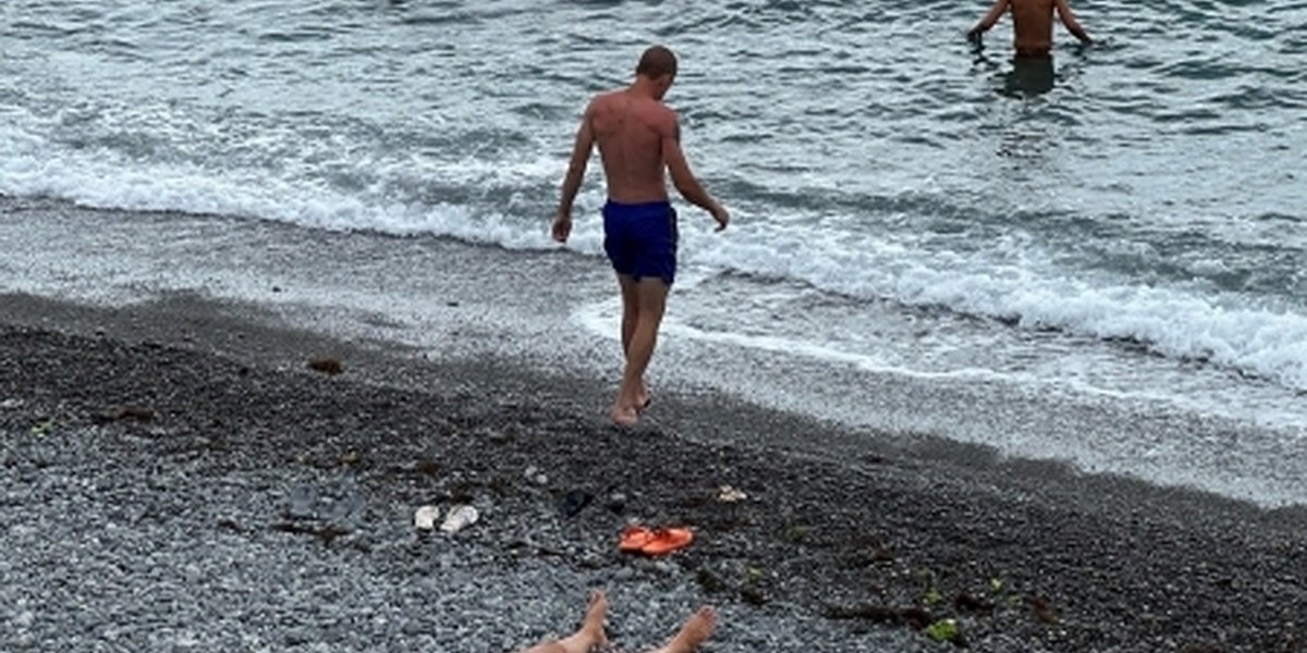 Купальный сезон в Ялте продлен: море будет ждать гостей до середины октября Купальный сезон в Ялте продлен: море будет ждать гостей до середины октября