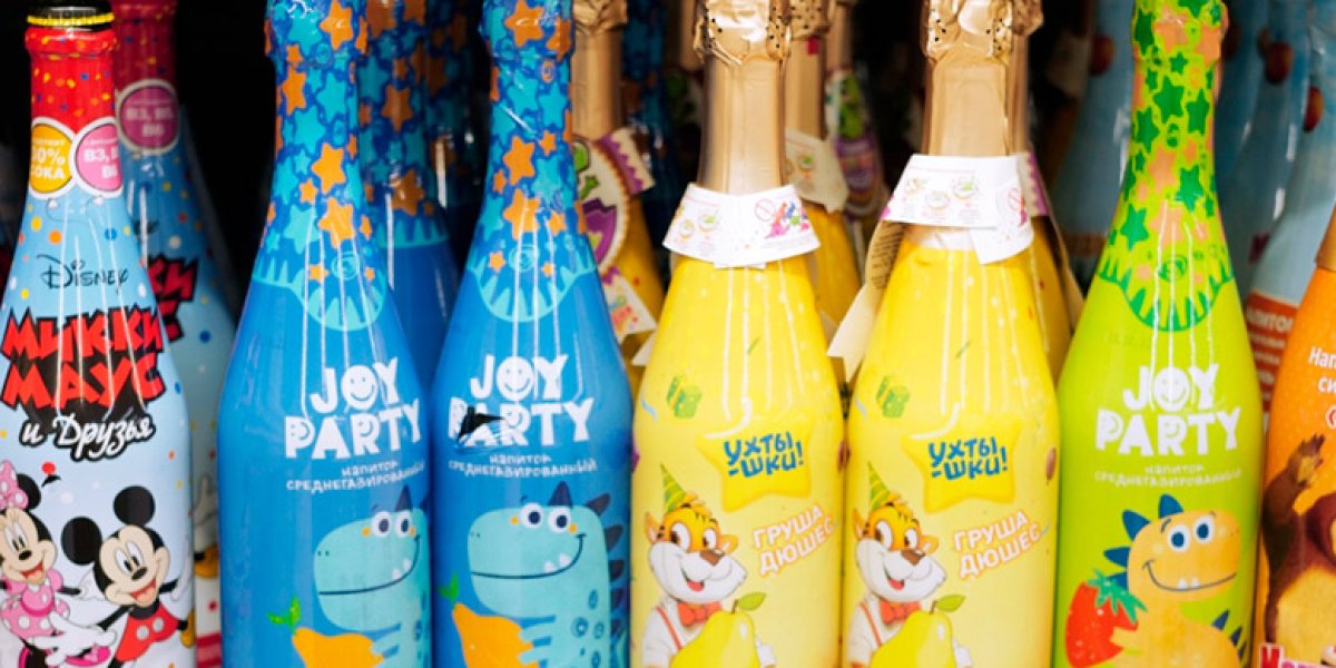 Диетолог предупредила о скрытой опасности популярных напитков для детского здоровья Диетолог предупредила о скрытой опасности популярных напитков для детского здоровья