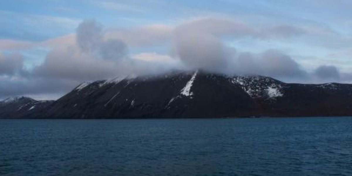 Российское военное присутствие на острове Врангеля: стратегический форпост в Арктике Российское военное присутствие на острове Врангеля: стратегический форпост в Арктике