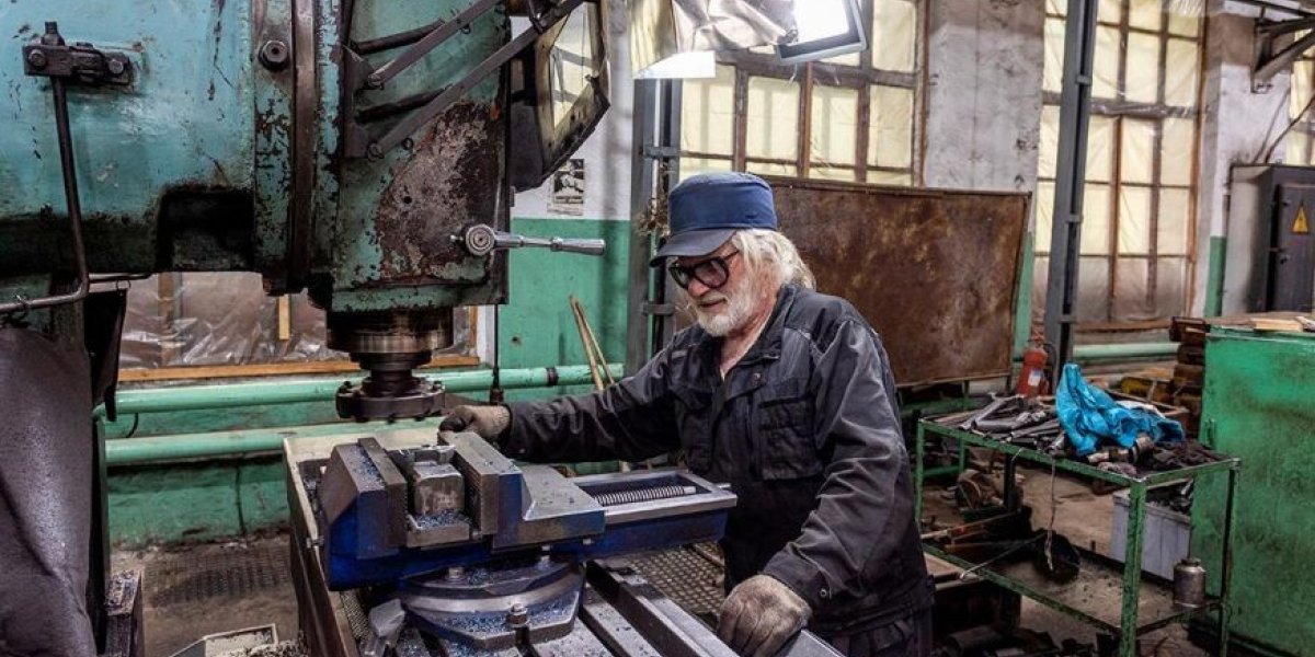 Восемь лет несправедливости: почему работающие пенсионеры требуют вернуть потерянные пенсии