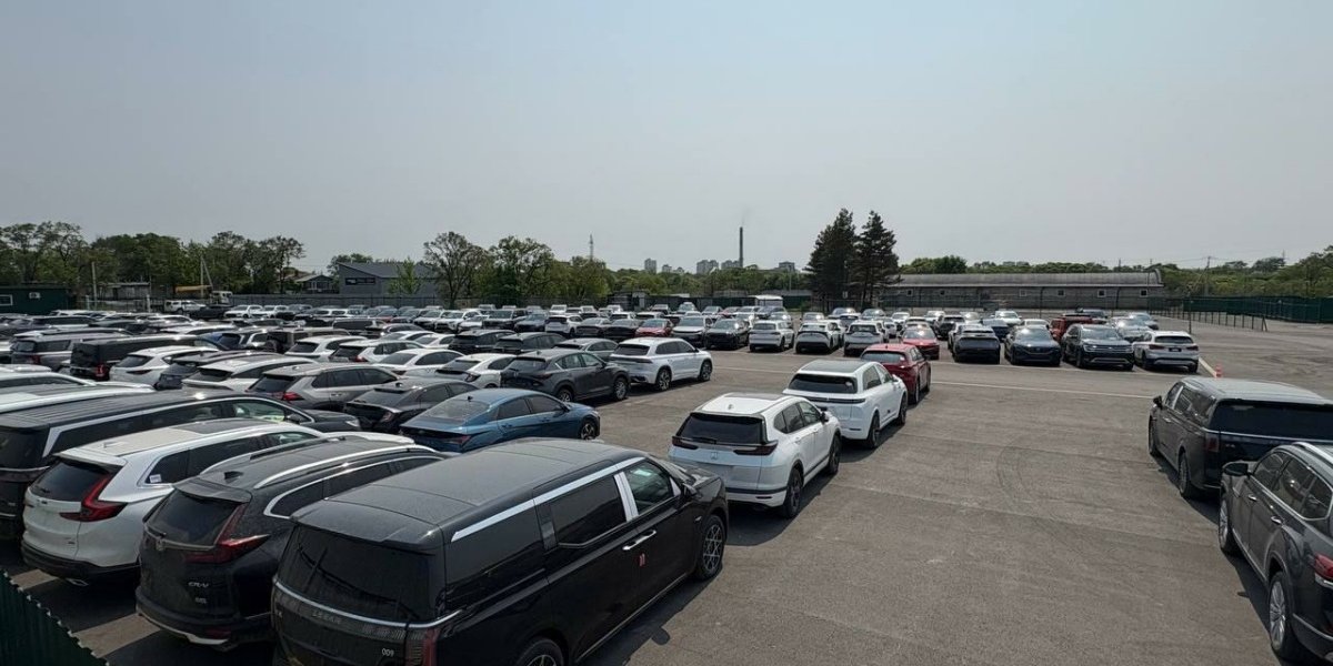 Рекордный поток: почему россияне массово ввозят автомобили через Уссурийскую таможню Рекордный поток: почему россияне массово ввозят автомобили через Уссурийскую таможню